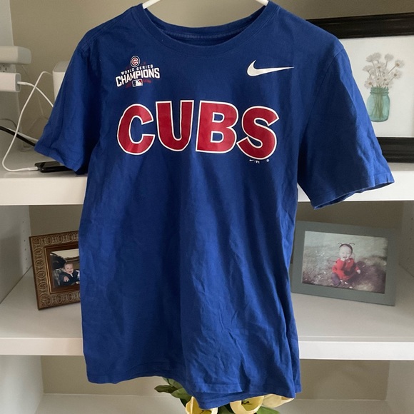 Nike Tops - Cubs tee 2016 World Series Champions Sz. M